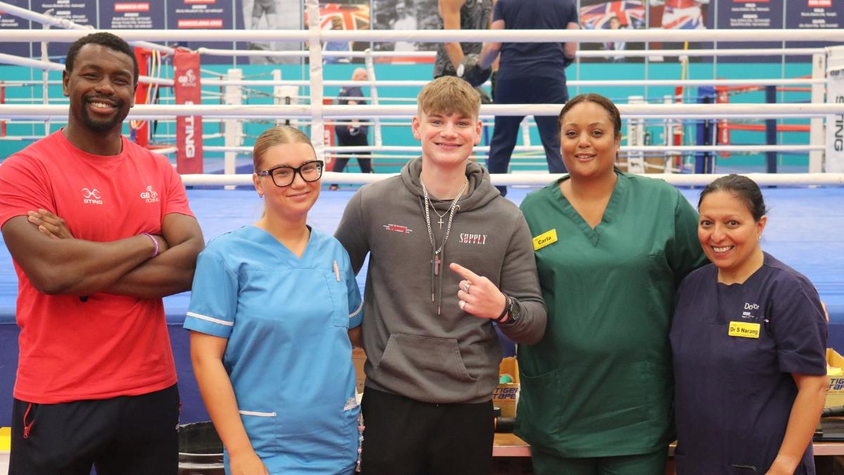 Knockout visit for young boxer before Paris 2024 Olympics
